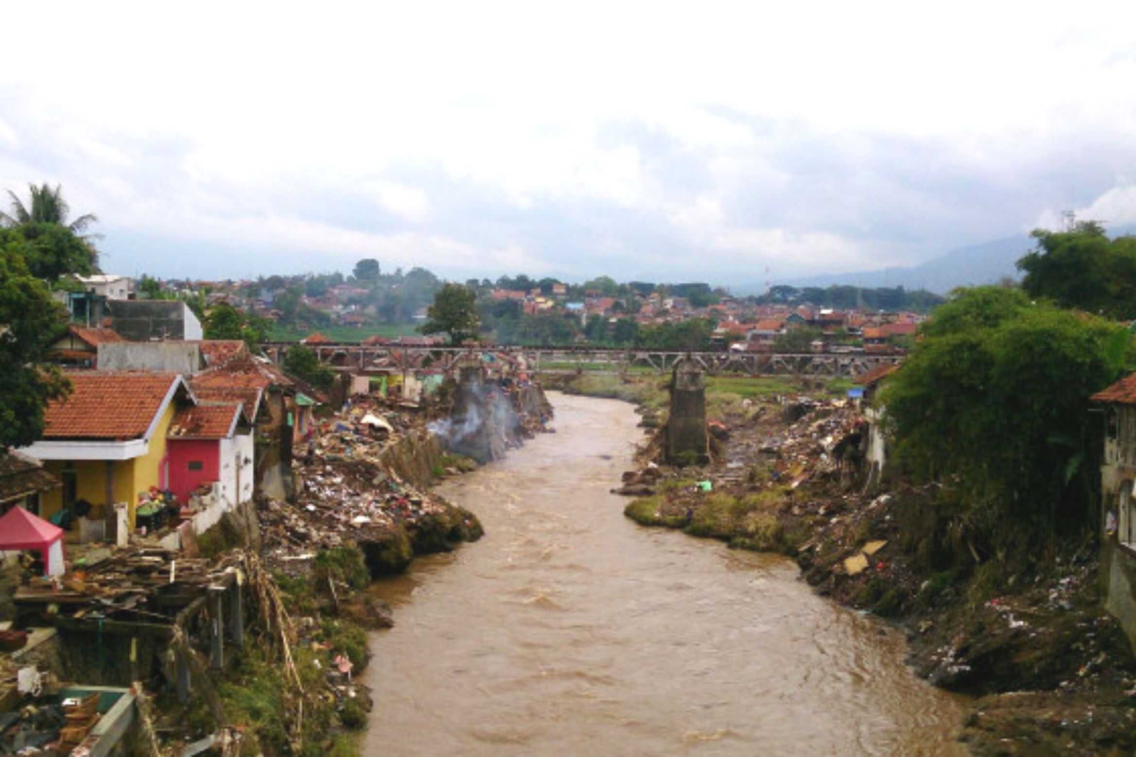 BNPB: Penyempitan Badan Sungai Jadi Faktor Utama Bencana Banjir di Garut